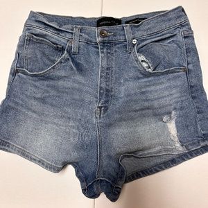 Kendall and Kylie size 7/28, blue